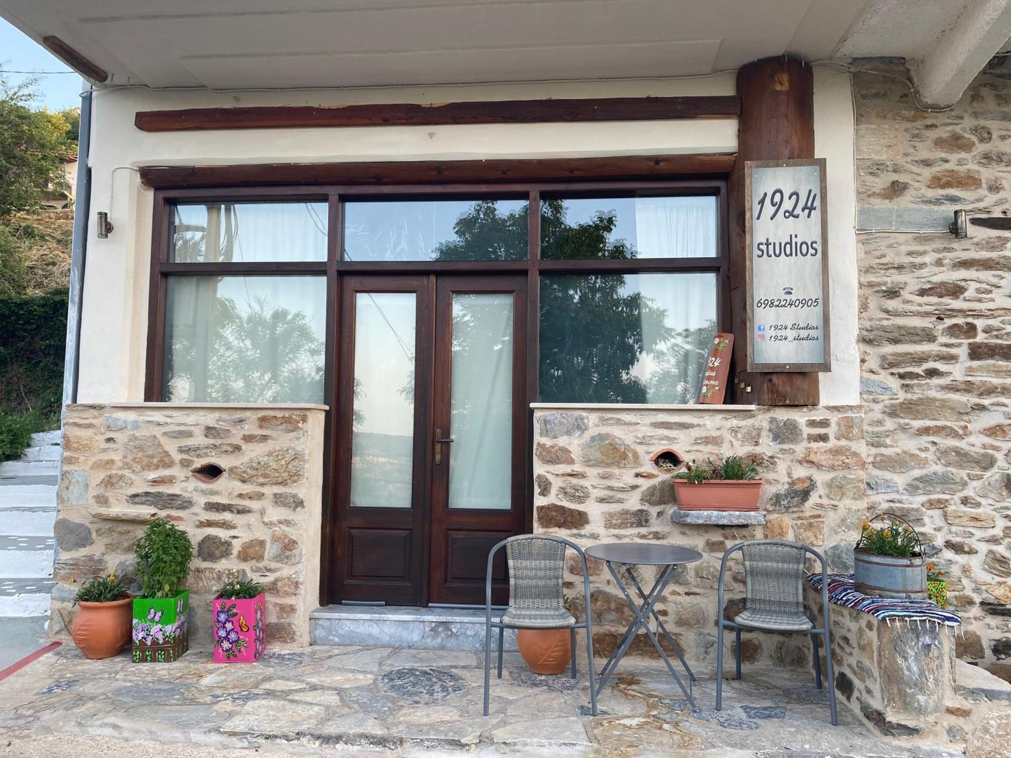 1924 4 Apartament *
