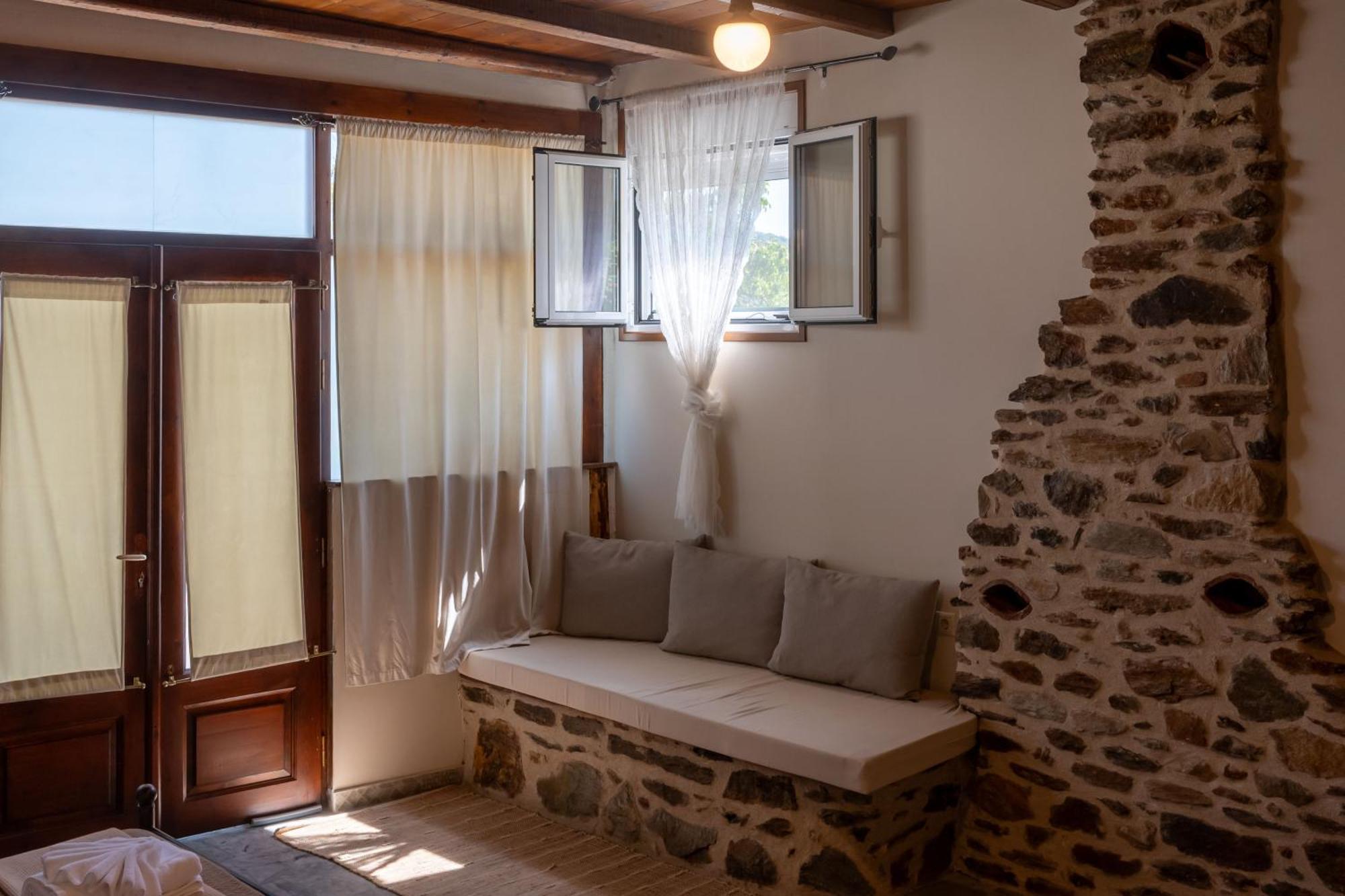 1924 4 Apartment
